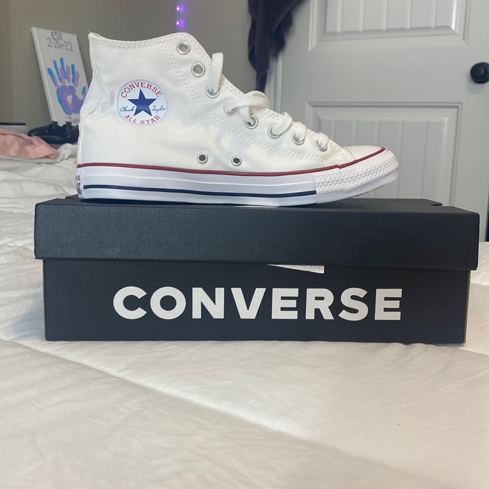 Unisex white high top Converse shoes